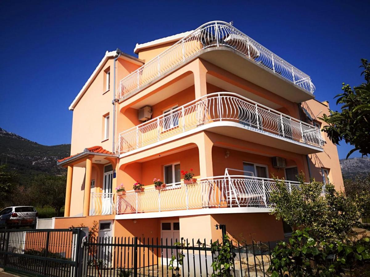 Apartmani Mateja Kaštela Exterior foto