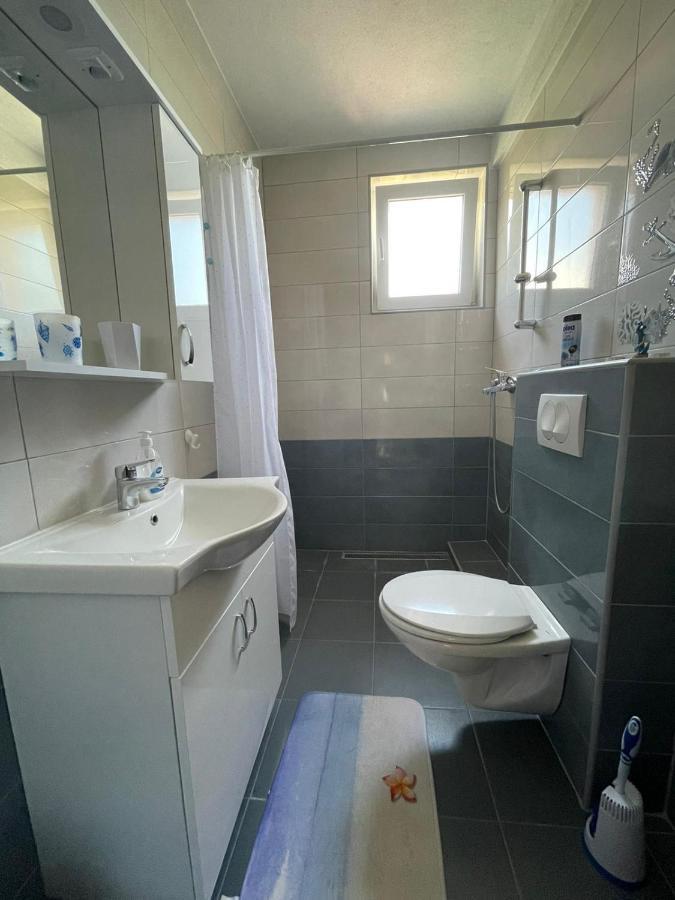 Apartmani Mateja Kaštela Exterior foto